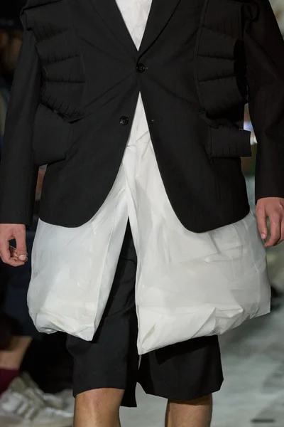 Look 8